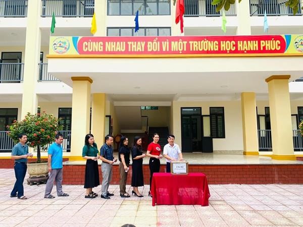 TRƯỜNG TIỂU HỌC SƠN LÂM HƯỚNG VỀ NHÂN DÂN CÁC TỈNH PHÍA BẮC